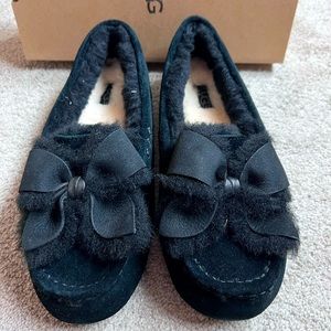 NEW - Ugg Ansley Heritage Bow Slippers size 9